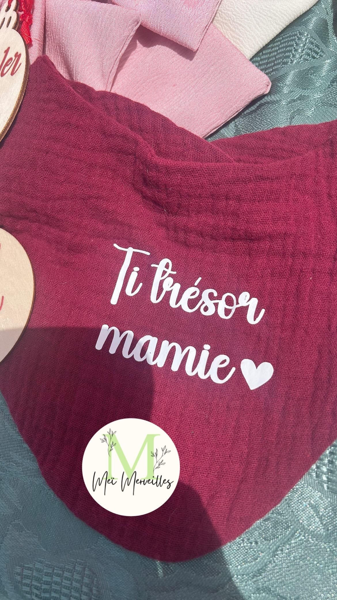 Dispo de suite | Bavoir trésor mamie