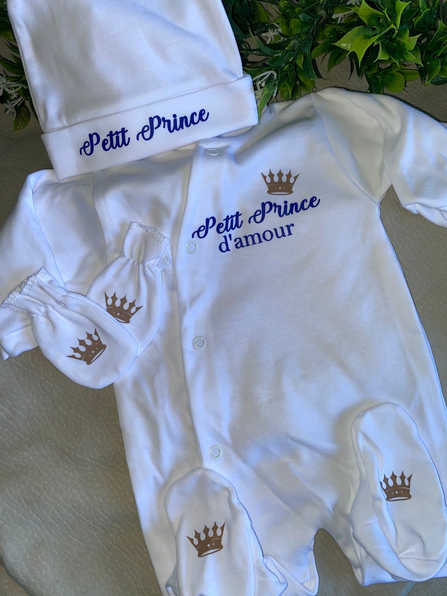 Dispo de suite | Tenue naissance prince