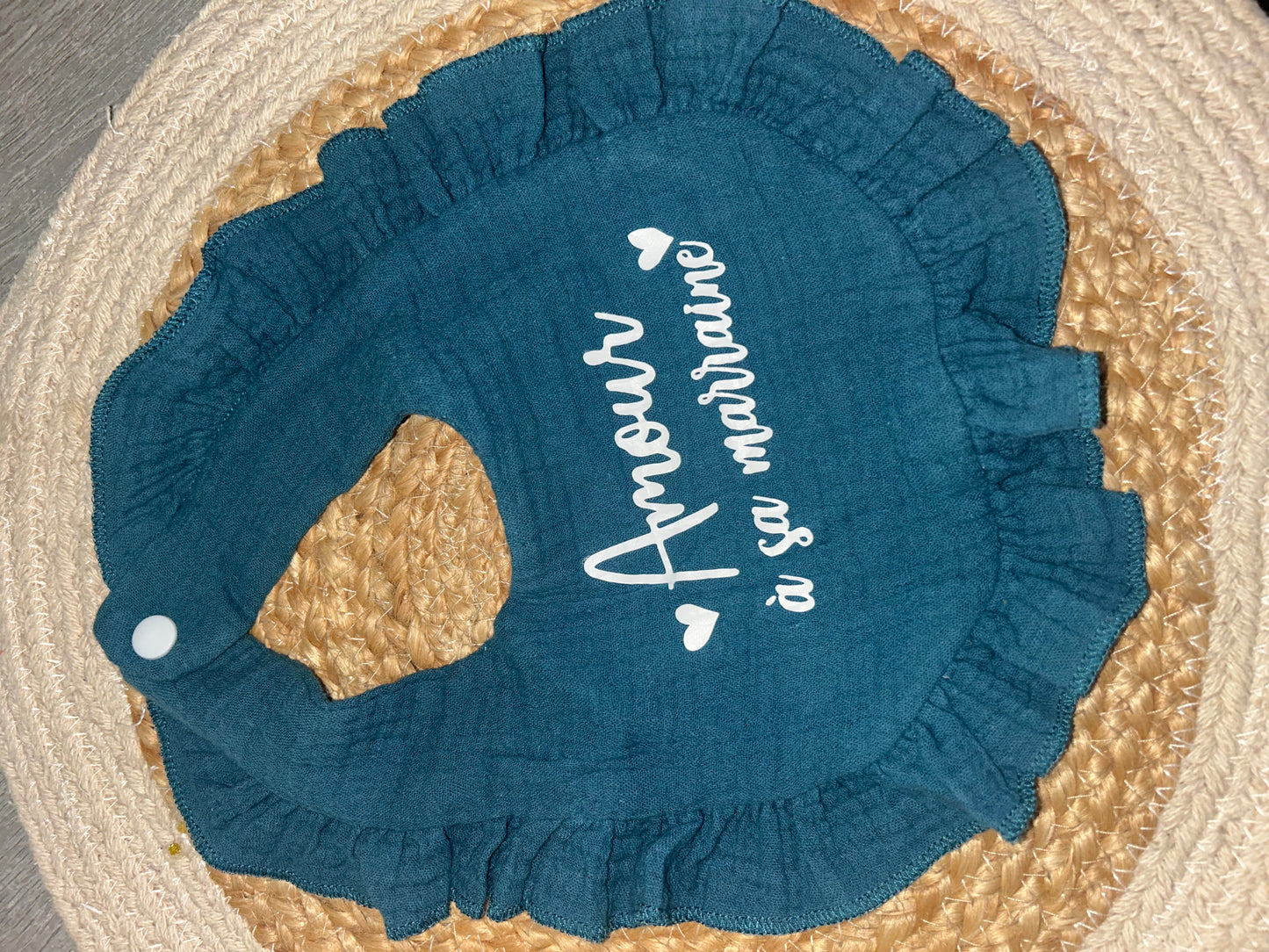 Dispo de suite | bavoir amour marraine